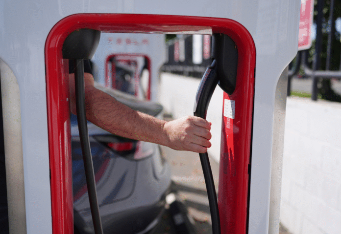 Study finds EV batteries could slash home energy costs and emissions Study finds EV batteries could slash home energy costs and emissions