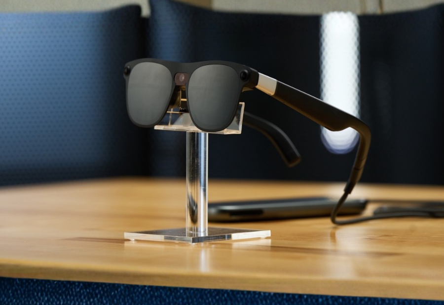 Google readies Android XR companion app, hinting at smart glasses experience