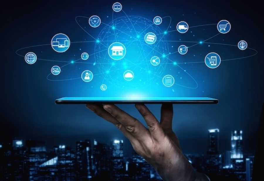 How The Mainstream Is Connecting Business Leaders to Emerging Tech