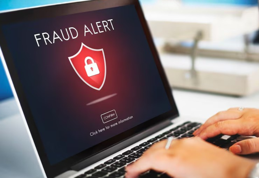 Police arrest 4 in WhatsApp APK scam targeting bank credit card users