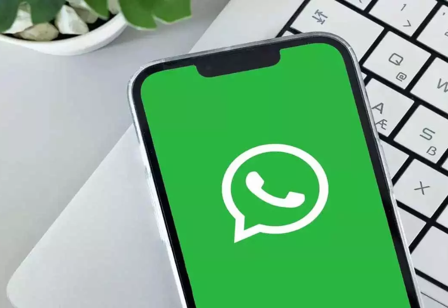 WhatsApp explores built-in message scheduling for better planning