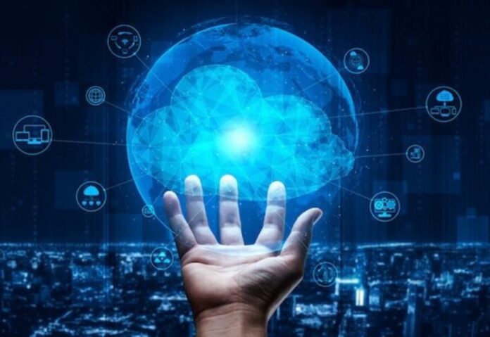 How The Mainstream Connects Business Leaders to Emerging Technologies