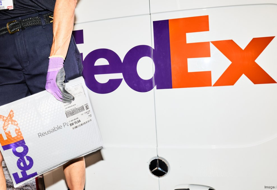 FedEx rolls out large-scale AI training program for 440,000 employees