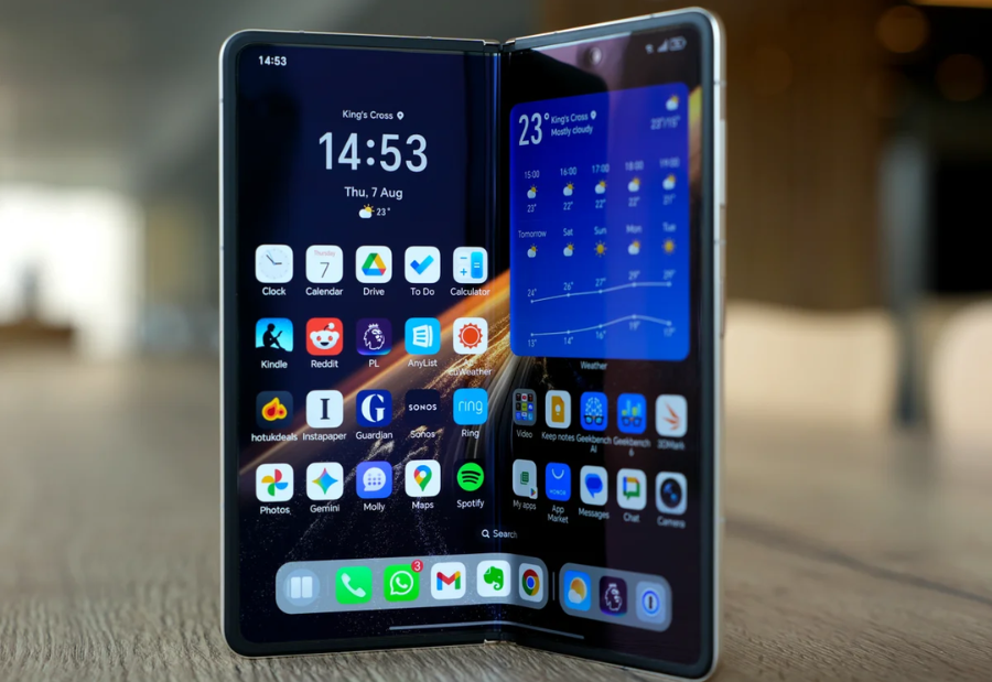 Honor rolls out MagicOS 10 update with new AI features for foldable phones