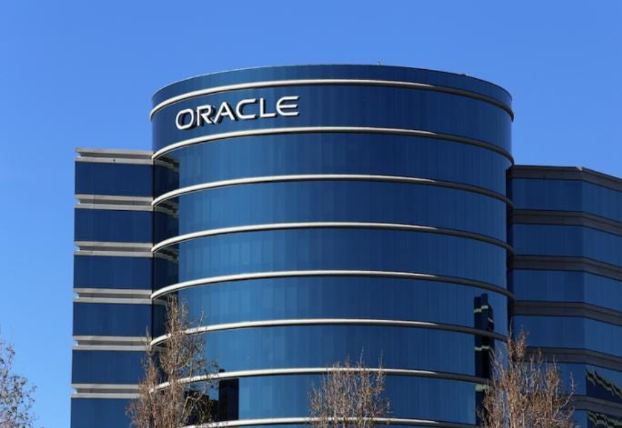Oracle upgrades cloud software to enable AI agents for business decision-making