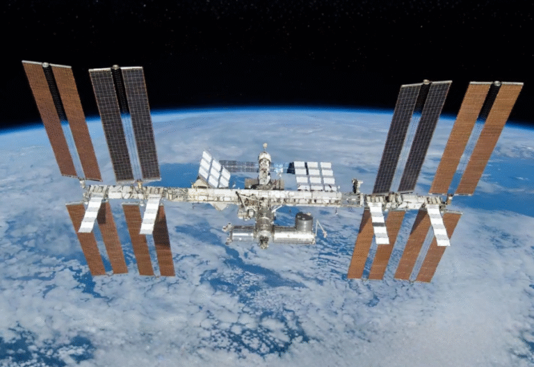 ESA plans 2028 astronaut mission to ISS using SpaceX Crew Dragon