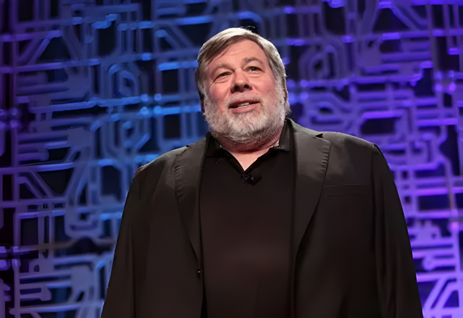 Steve Wozniak criticises AI hype, says technology cannot replace human brain