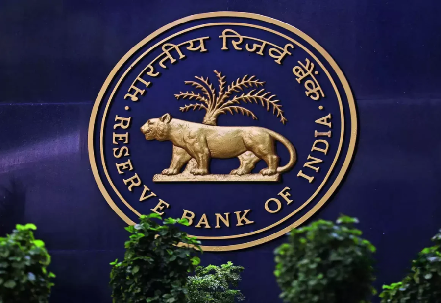 Indian banks push RBI to relax forex norms amid $30 billion unwinding pressure