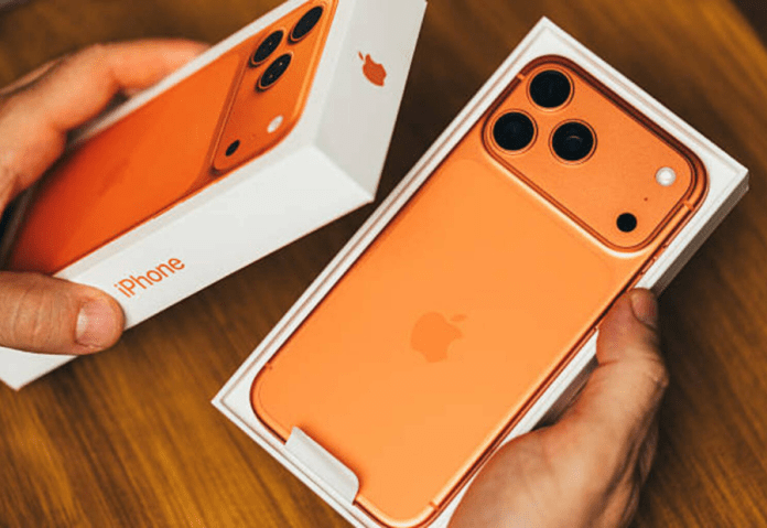 Global smartphone shipments fall as Apple captures top spot in Q1 2026