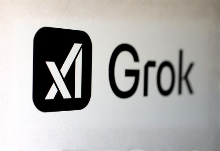 X rolls out global translation and AI photo tools to enhance user experience