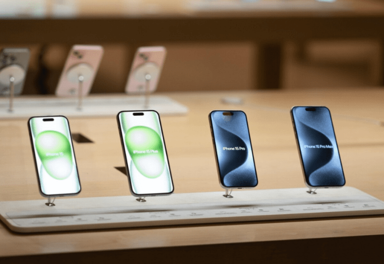 India smartphone shipments fall as rising costs weaken mass market demand