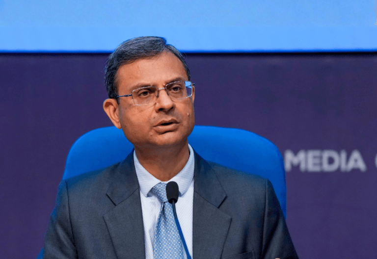 RBI highlights stable outlook despite short-term FDI and currency fluctuations