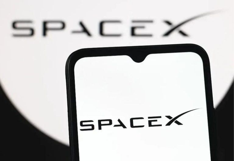 SpaceX explores Starlink mobile expansion with plans to enter the US telecom market