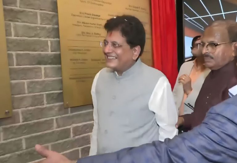 Maharashtra: Union Minister Piyush Goyal inaugurates IB, CBSE school in Mumbai's Borivali West. Image credit: ANI News