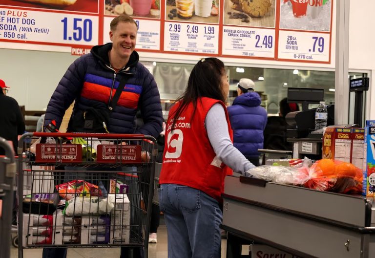 AI investments and resilient consumer spending expected to keep U.S. economy growing in Q2. Credit: Reuters