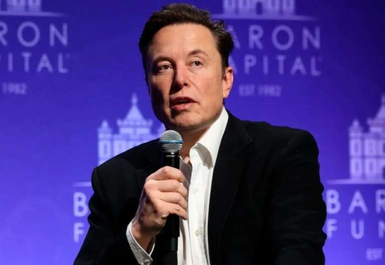 Musk dismisses SpaceX AI phone rumours