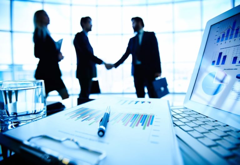 How B2B Companies Should Prioritize In-Person Events in 2026