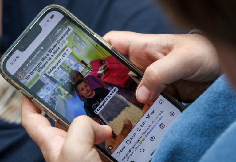 France passes Bill restricting social media use by children under 15