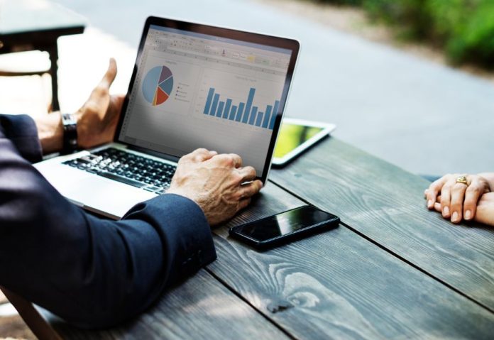 How Does Real-Time Data Analytics Improve Business Decisions?