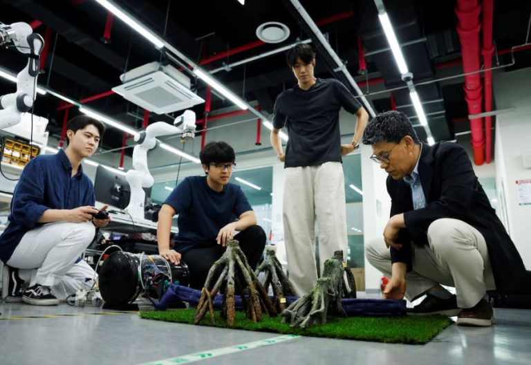 KAIST and Stanford researchers create self-dressing robotic clothing for hands-free use. Photo credit: REUTERS