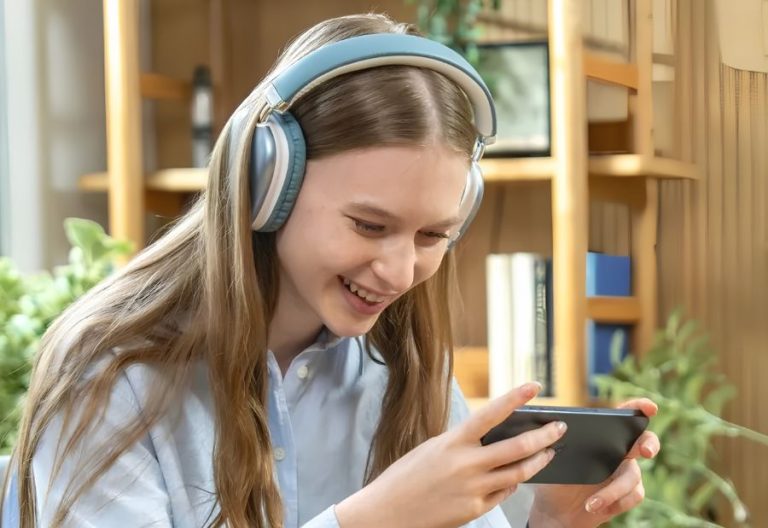 Amazon bets on cloud gaming as rising console prices reshape player preferences Credit: BBC