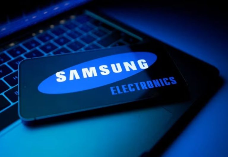 Samsung expands US fintech strategy with Barclays co-branded Galaxy credit card. Photo credit: Reuters