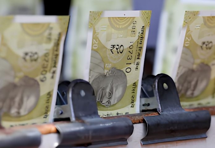 Polymer banknotes moves closer to India as global manufacturers bid for RBI project Credit: MoneyControl
