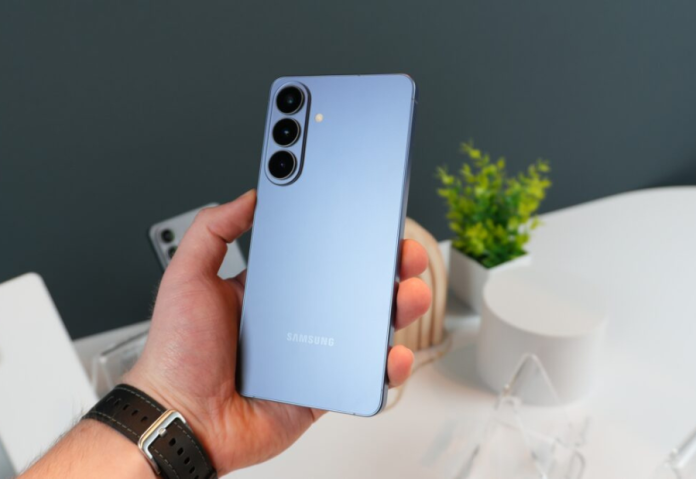 Samsung Galaxy S26 FE may pair Exynos chipset with Qualcomm FastConnect