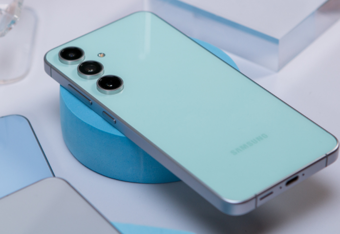 Samsung Galaxy S26 FE leak hints at Galaxy S26-like design and specifications Samsung Galaxy S26 FE leak hints at Galaxy S26-like design and specifications