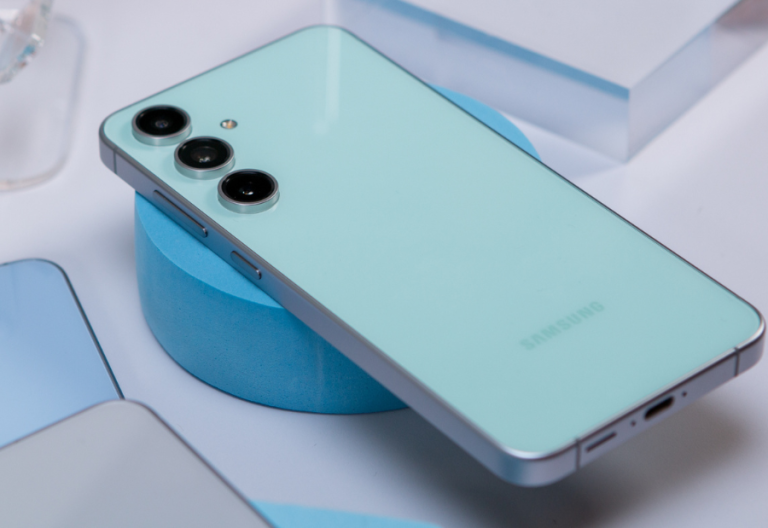 Samsung Galaxy S26 FE leak hints at Galaxy S26-like design and specifications