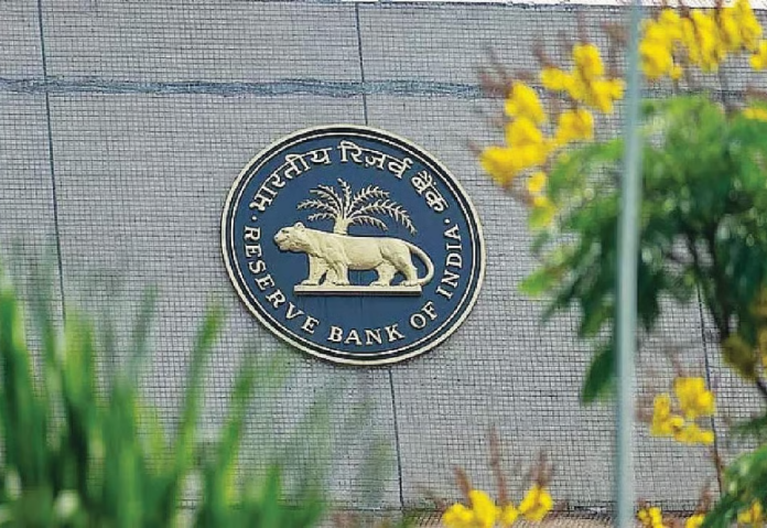 RBI expands dollar swap access for banks ahead of August 31 deadline RBI expands dollar swap access for banks ahead of August 31 deadline