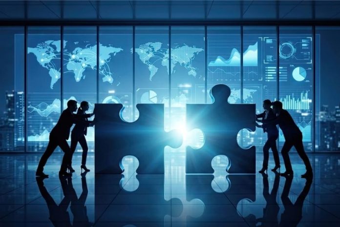 How Can CIOs Improve Collaboration Between Technology and Business Teams? How Can CIOs Improve Collaboration Between Technology and Business Teams?