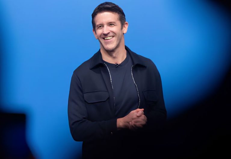 Apple’s new era begins as John Ternus unveils the iPhone Duo Credit: The Guardian